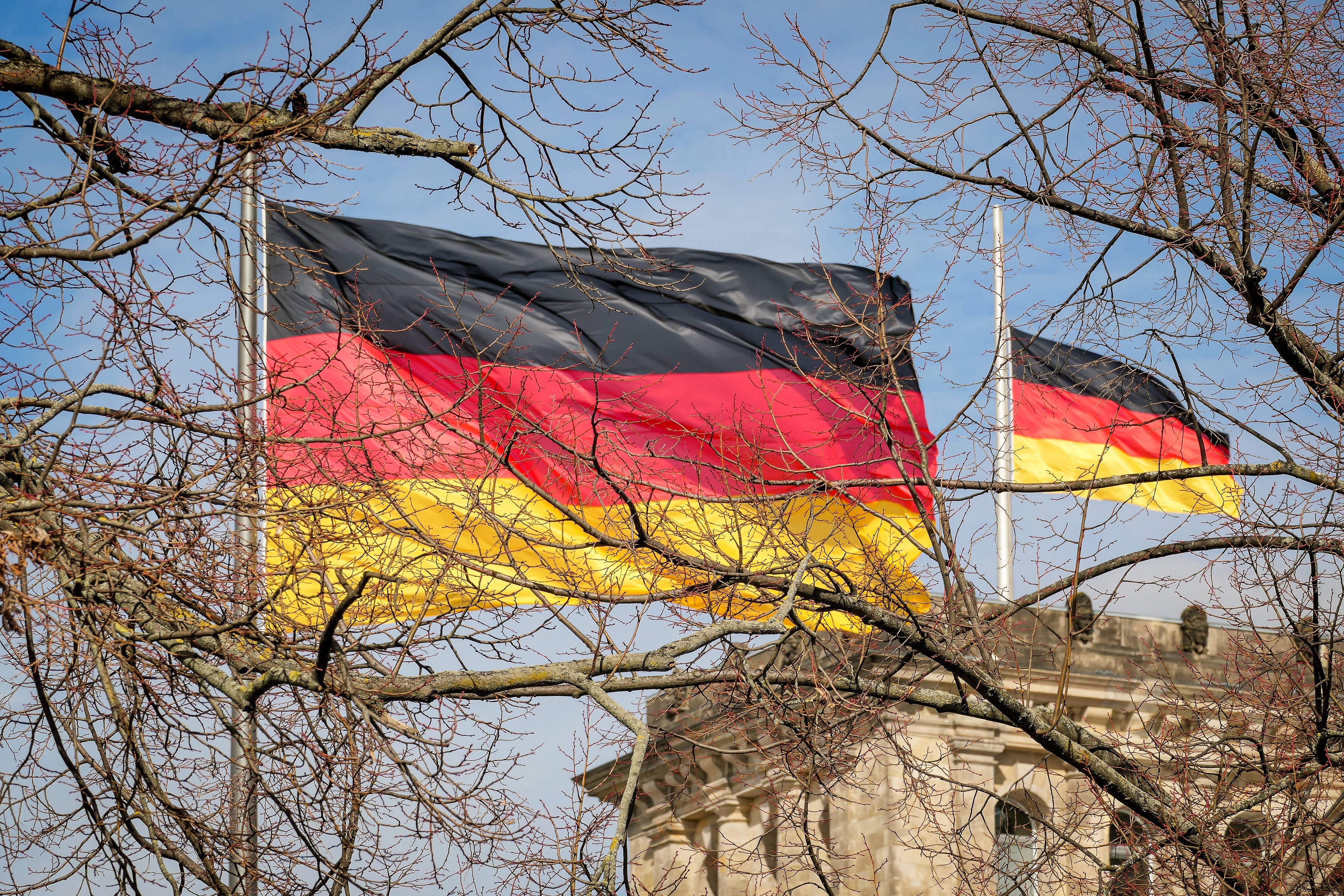 Deutsche Ministerin bei Unfall schwer verletzt - Autounfall! Sie wurde ins Krankenhaus gebracht. 