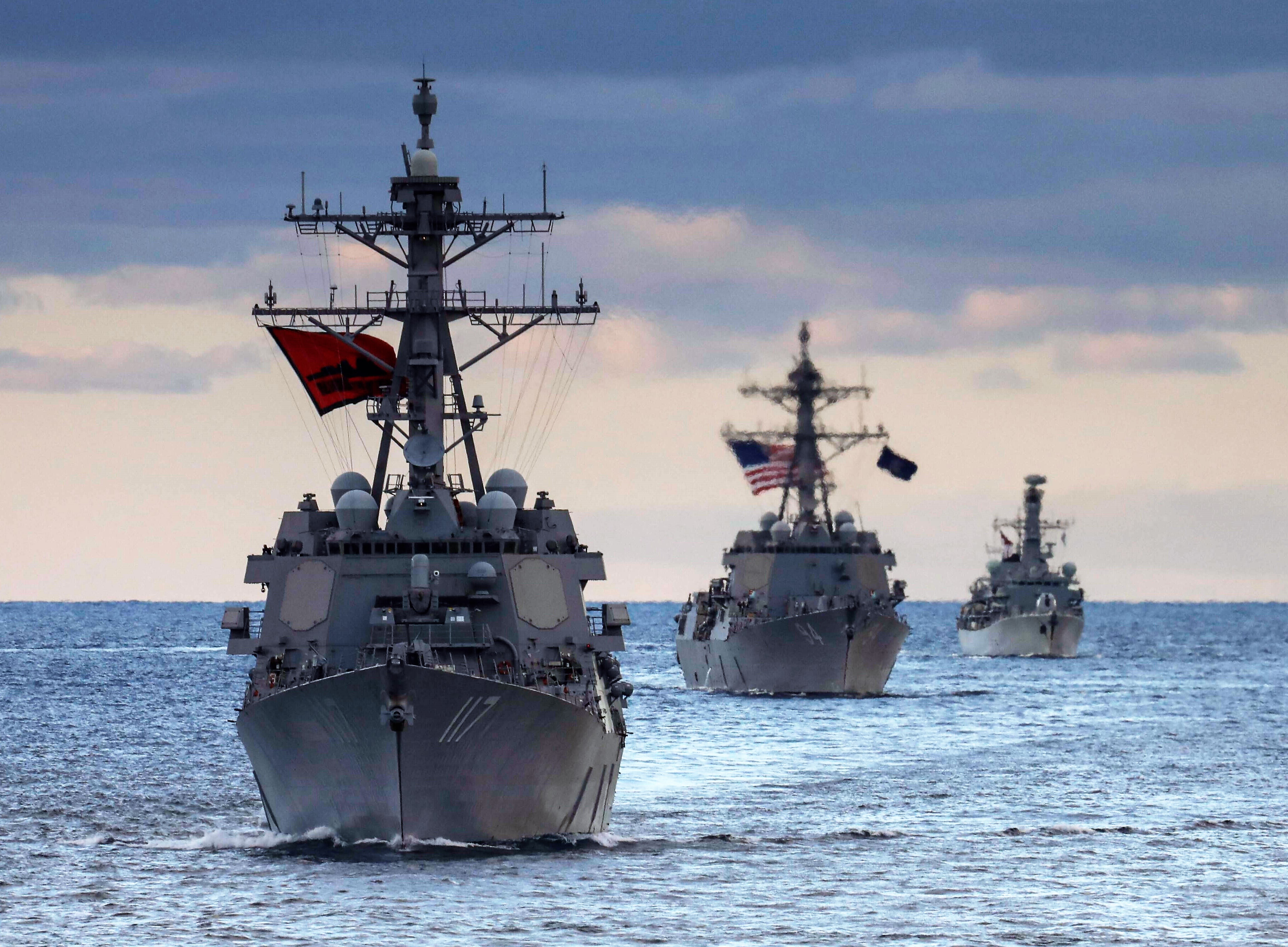NATO schickt 90.000 Mann an die Grenze! Kreml kündigt massive Reaktion an