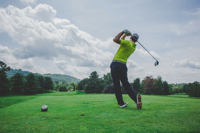 Von Golf bis Stricken – das sind die verrücktesten Hobbys der Stars und Sternchen