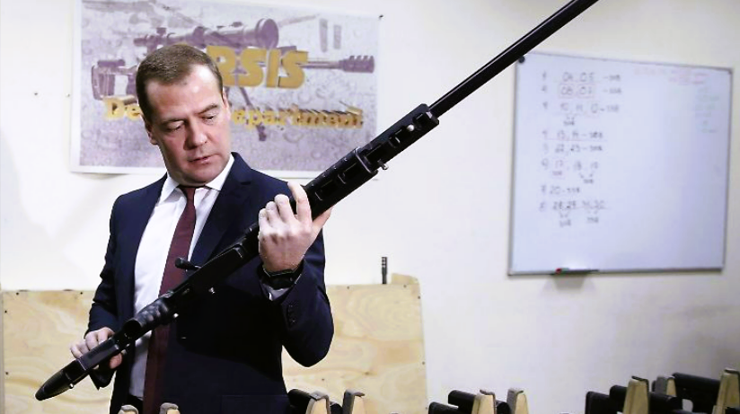 Dmitri Medwedew dreht durch - Er droht allen Putin-Gegnern mit dem Tod!