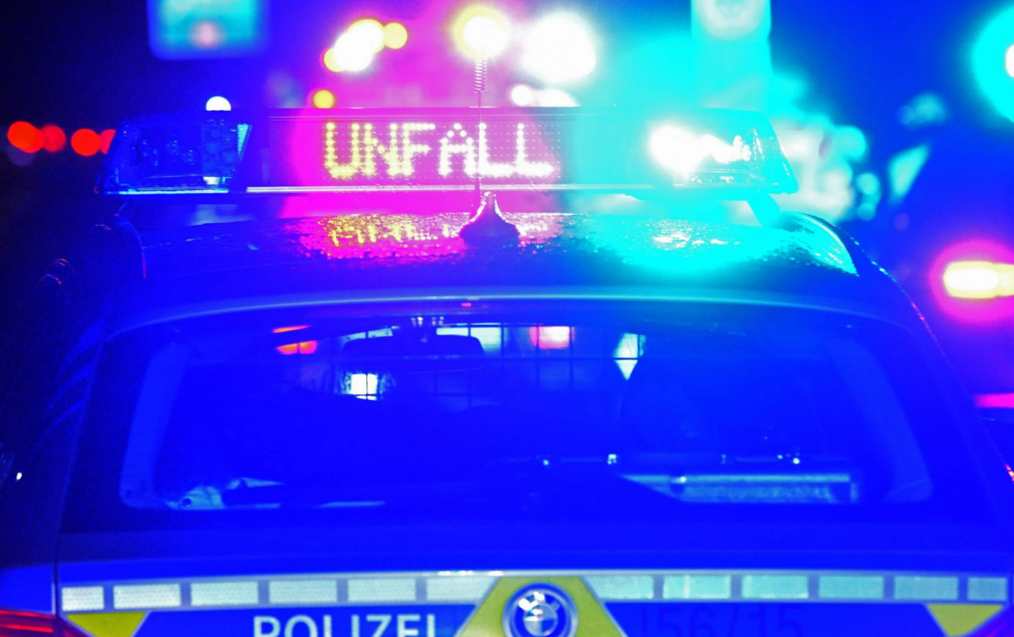 Schrecklicher Unfall auf der Autobahn - Betrunkener Ferrari-Fahrer verursacht tödlichen Crash