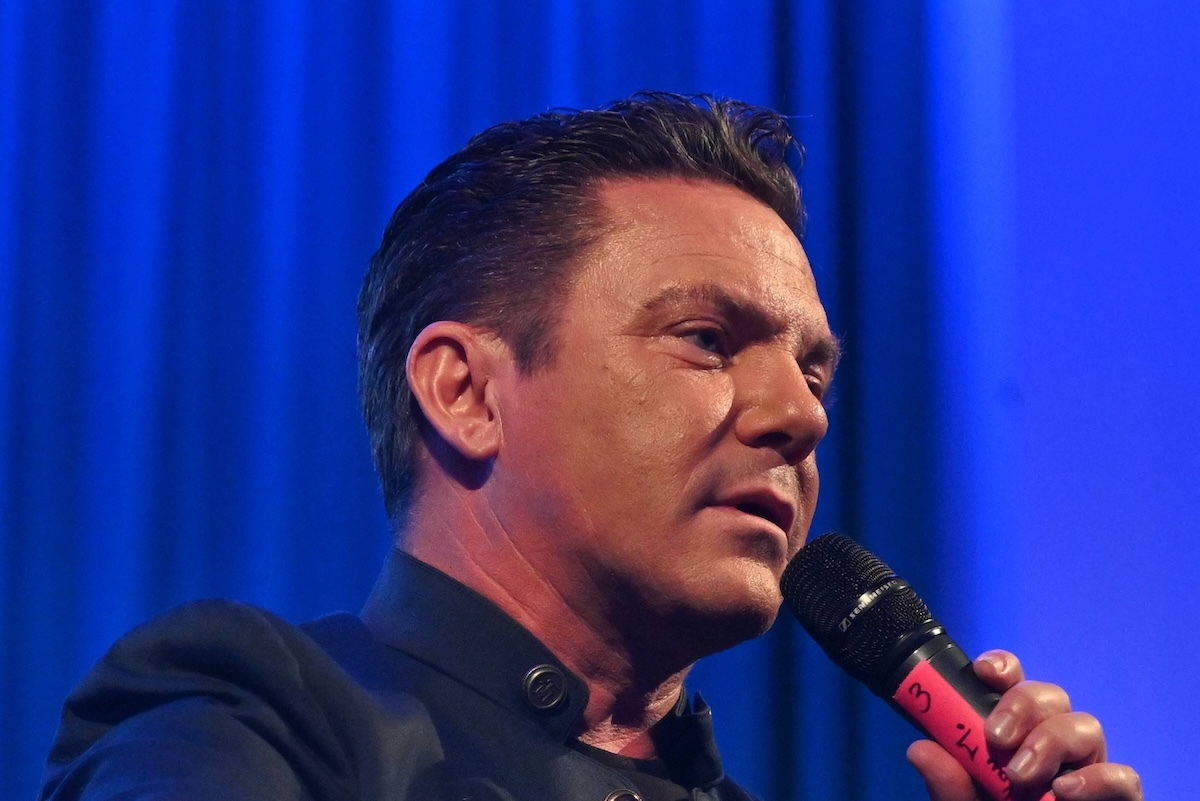 Stefan Mross verabschiedet sich emotional von Dackel-Dame Zenzi
